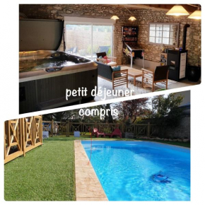 Le Grand Cèdre Spa et sauna intérieur piscine